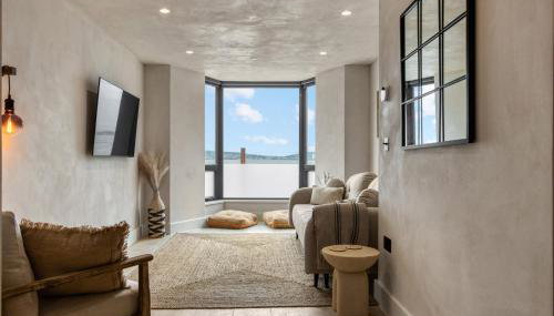 Sea View Apartment overlooking Mumbles Bay - Foto 1, furniture, heating