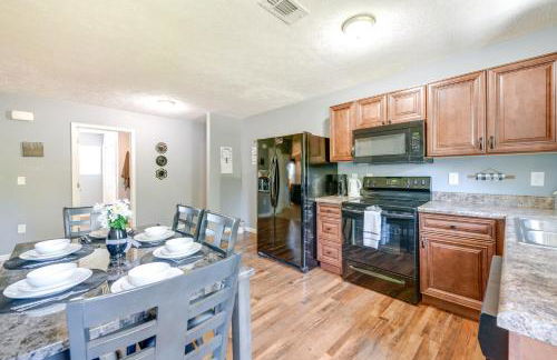 2 Mi to Douglas Lake, Boat Ramp White Pine Home! - Foto 8