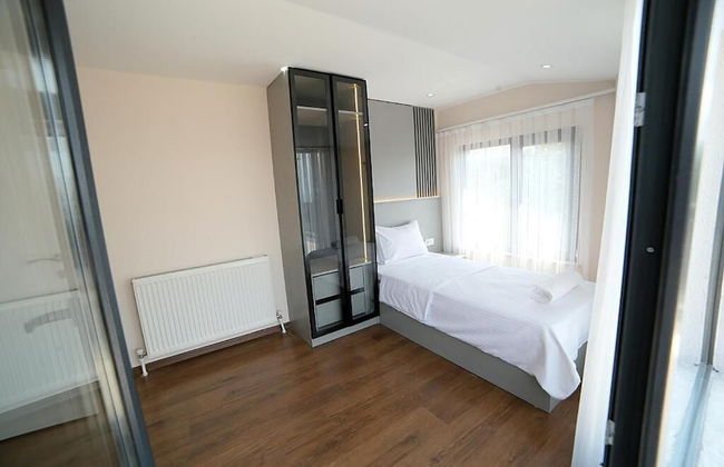 Flower City Suits - Photo 2