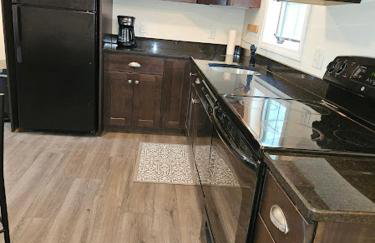 Adorable 1 bedroom with off-street parking - Foto 23