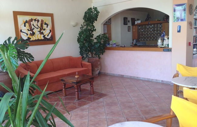 Aloni Hotel - Foto 2