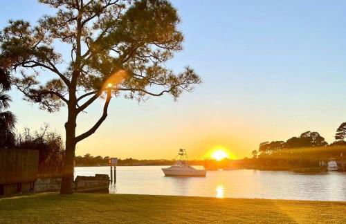 Bayou 565 - Panhandle Paradise, Free Activities Included! - Foto 1