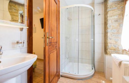 Beautiful Home In Buje With Wifi - Foto 23