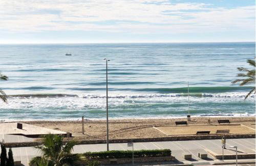 New Stunning Seaview Apartment with lovely balcony - Photo 21