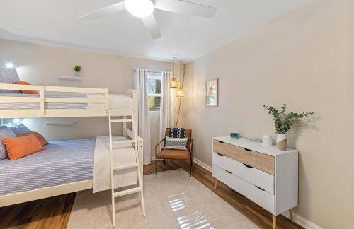 The Hickory House with Firepit- Boat Ramp Access to Cedar Creek Lake - Foto 15