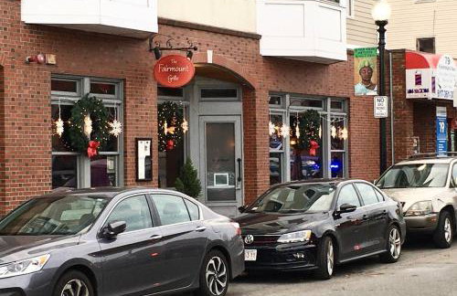 ~*Pet Friendly 30min to Downtown*~ THE BOSTONIAN - Foto 2