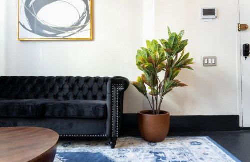 E10-1 Designer East Village Townhouse 1BR - Foto 40