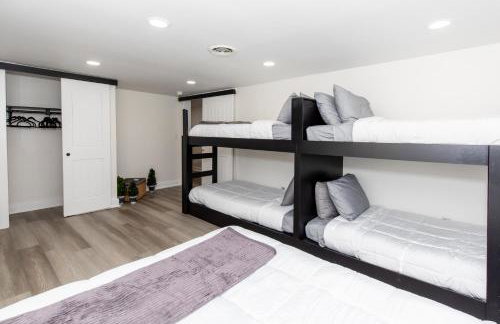 New Group Space - Sleeps 20! Near Sports Center - Photo 80