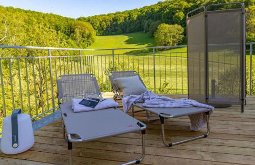 Freistehendes Ferienhaus mit Kamin, Sauna, atemberaubenden Blick ins Tal, mehrere Terrassen, 1500qm Grundstück 1,6m hoch eingezäunt - Foto 39