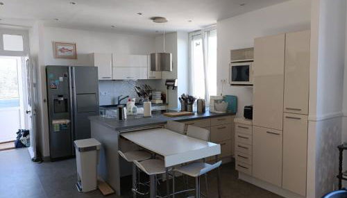 Ker Mic Maison familiale rénovée 10 personnes 5 mn Plage et Centre Ville à pied - Foto 4