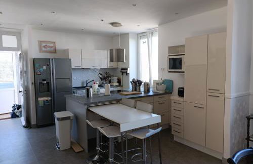 Ker Mic Maison familiale rénovée 10 personnes 5 mn Plage et Centre Ville à pied - Foto 4