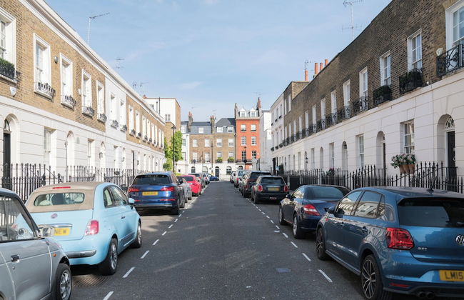 At Home in Chelsea - Photo 34