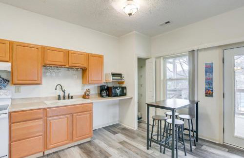 Apt with Lake Views - Day Trip to Virginia Tech! - Foto 6