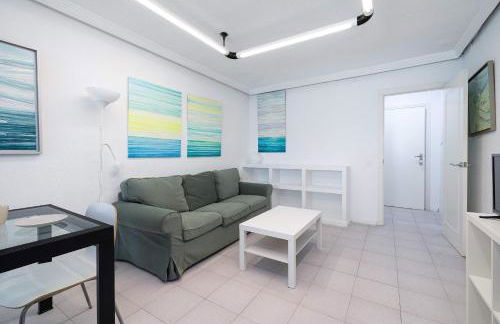 Charming 1 BR apartment with Seaview and Pool - Photo 10