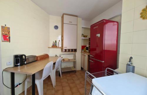 SPACIOUS FLAT WITH SEA VIEWS, FOR 8 PEOPLE WITH 3 BEDROOMS, 2 BATHROOMS and NEXT TO THE BEACH!! - Foto 12
