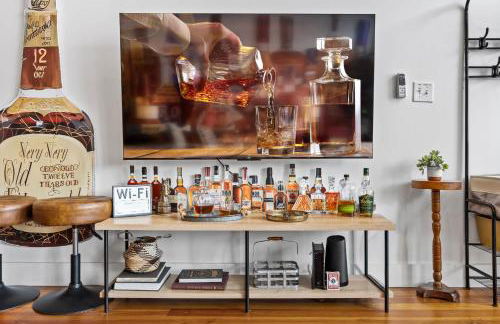 Classic Louisville Home with Contemporary Upgrades - Foto 15