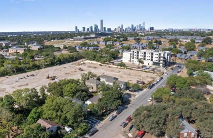 Upstay East Austin Retreat w Yard - 5min to Downtown - Foto 37