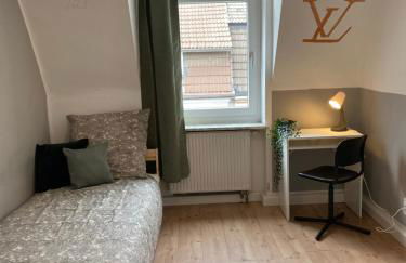 Cosy, new furniture, 10min walk to train station - Foto 14