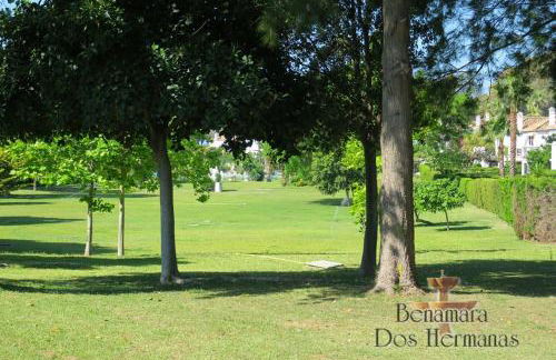 Nice villa with a garden - Photo 12