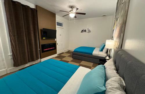 Beautiful Bungalow on Main - Foto 13