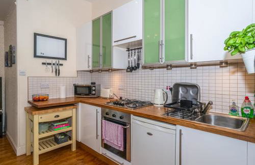 Superb 1 Bed Flat in Traditional Victorian Building - Pass the Keys - Foto 6