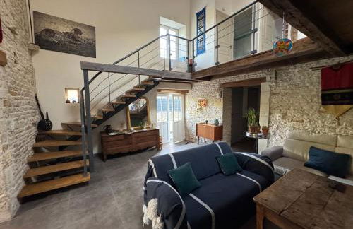 Marais Inn, maison typique avec piscine et jardin arboré, 10 kms Niort - Foto 10