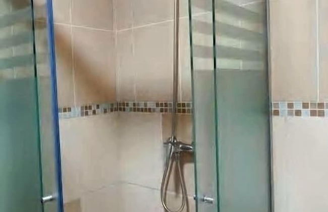 Minimalist Apartment - Photo 57