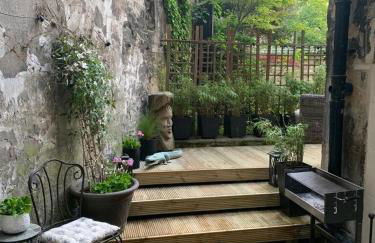 Bespoke Central Town House - Photo 15