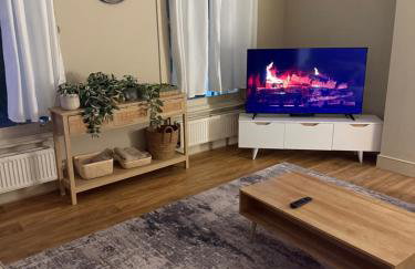 Stokey Skyline Retreat With Balcony - Foto 19