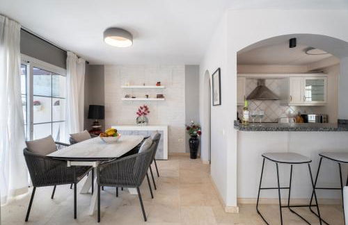 La Caleta Luxury Seaside Villa with 3 Bedrooms and Private Pool - Foto 37