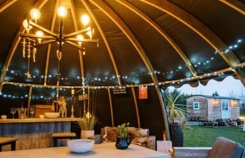 Shepherd's Hut- Hot Tub- Wellness Spa- Wood Burner - Foto 5