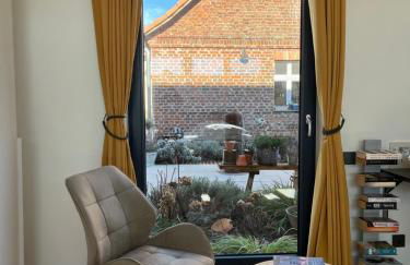 moderne Wohlfühlwohnung auf einem Dreiseitenhof - Photo 10