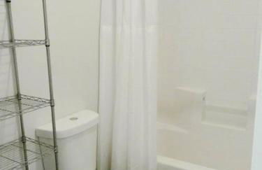 Bunkhouse 6A With Fridge and Microwave - Foto 9