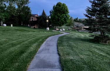 Top Property, Fishermen, Pool Passes, One Minute To The Hot Springs, Location Perfect & Amenity Rich, Pup Friendly, Discover An Exceptional Wyoming Stay, Thermopolis River Walk Home at Hot Springs State Park, 'Where Families and Fisherman Stay' - Foto 28