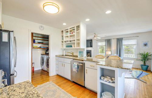 Waterfront Home with Screened Porch and Sunsets - Foto 7