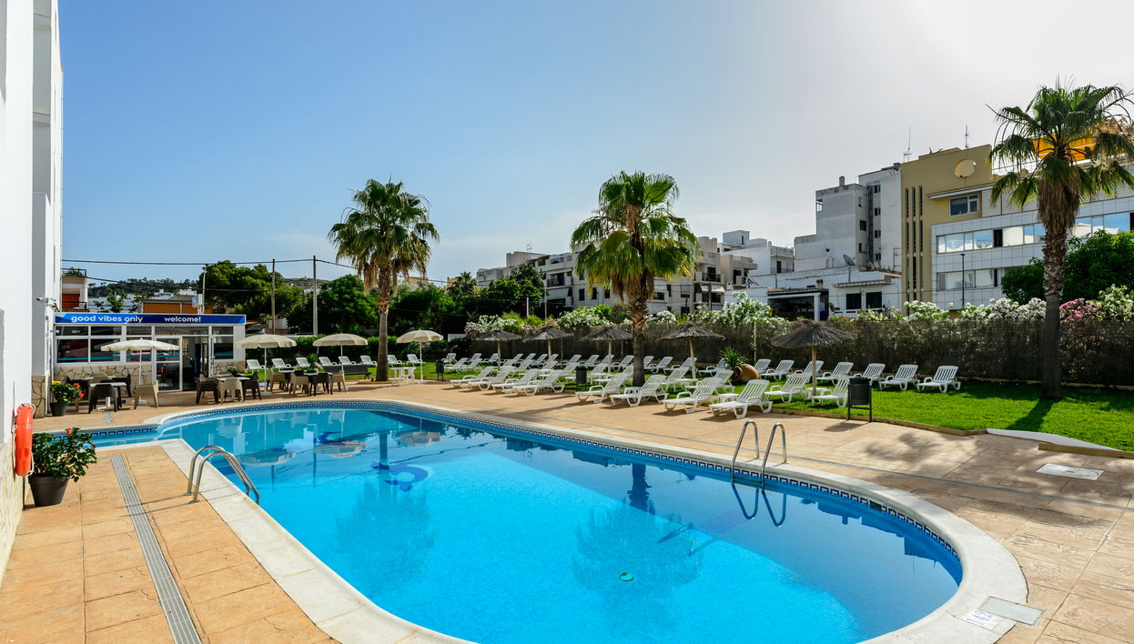 Aparthotel Vibra Central City - Photo 1