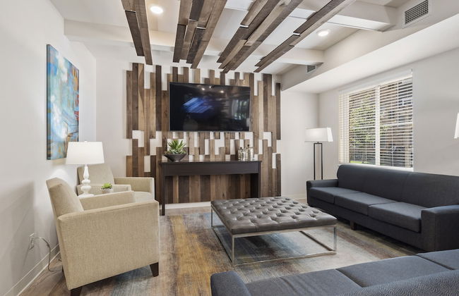 WaterWalk Extended Stay by Wyndham Kansas City - Overland Pk - Photo 5