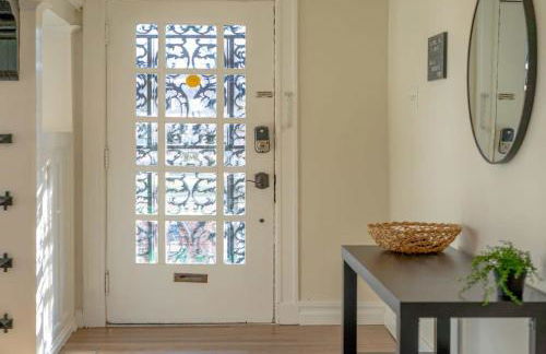 Tower Grove Park 4BR Home with Garage ABODEbucks - Photo 3