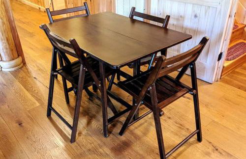 Water's Edge, Covered Porch, Deep Creek as your Backyard Haven, Hot Tub, Pool Table, Fire Pit, Close to Town & Entrance to National Park - Foto 76