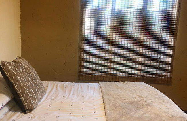 Inviting 3-bed Apartment in Edenvale - Photo 3