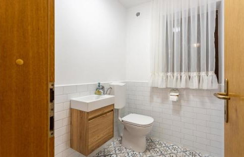 Stunning Home In Muraj With Kitchen - Photo 32