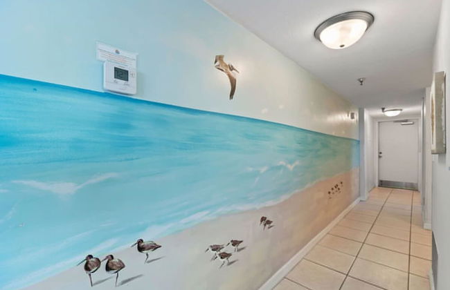 Top Floor Oceanfront Condo w Pool Beach Access - Foto 13