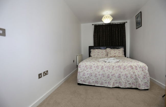2 bed Riverview Bridge House Apartment - Foto 7
