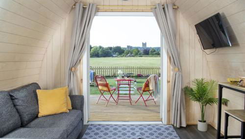 Chapterhouse - Cathedral View - Hot Tub - Photo 2, Garden, Garden view