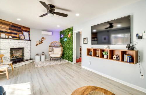 9 Mi to Camelback! Home with Hot Tub and Fire Pit - Foto 17