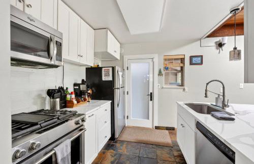 Walk to the Village, Hot Tub, SHARC pass, AC, Games, Bikes, Grill, Pet-Friendly - Foto 42