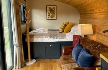 Robin's Nest (Top Cabin) - Photo 3