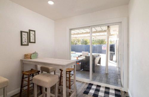 Private Pool - Game Room - Backyard TV - Fenced Yard - Photo 28
