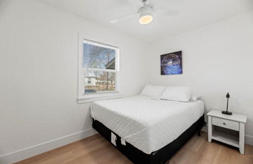 Spacious McKinney Bungalow - 4 Bedrooms - Foto 12