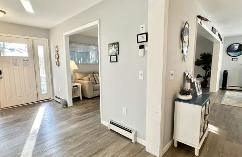 5BR Waterfront Hot Tub Kids Playscape Pets Family Compound! - Foto 72